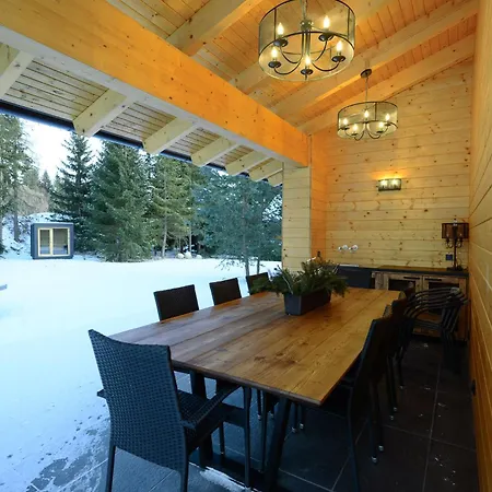 Vila Pillow House Montibus