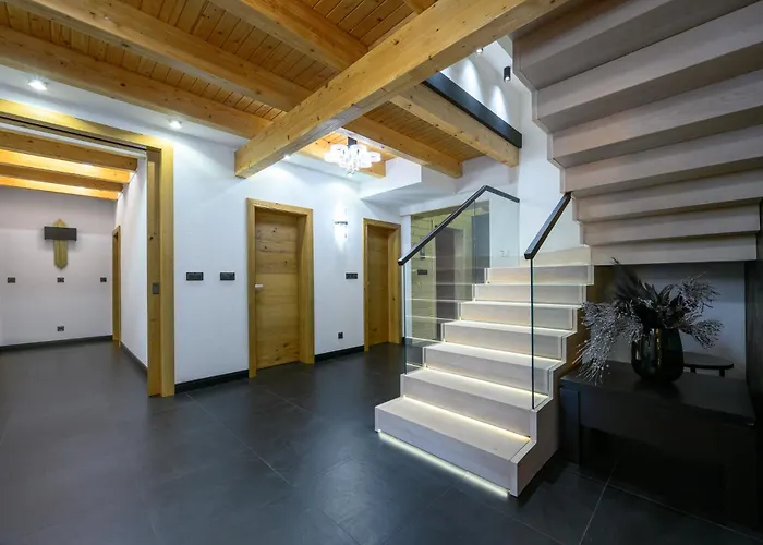 Pillow House Montibus Villa